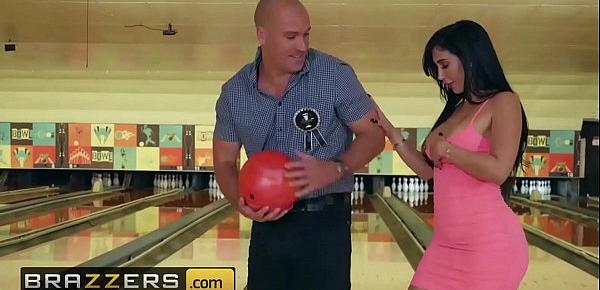  (Valerie Kay, Sean Lawless) - Bowling For The Bachelor - Brazzers